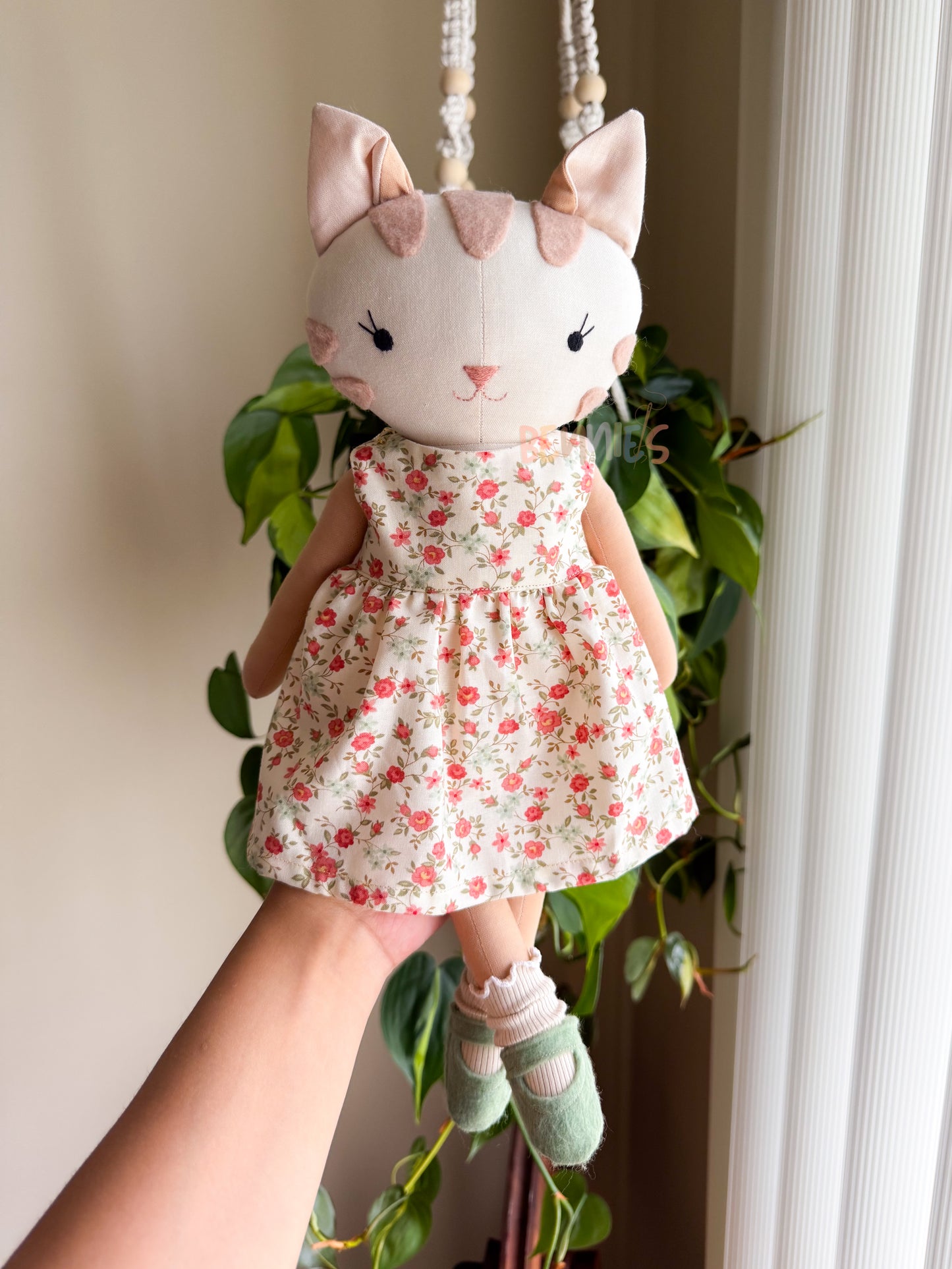 Mia - 15" Animal Doll