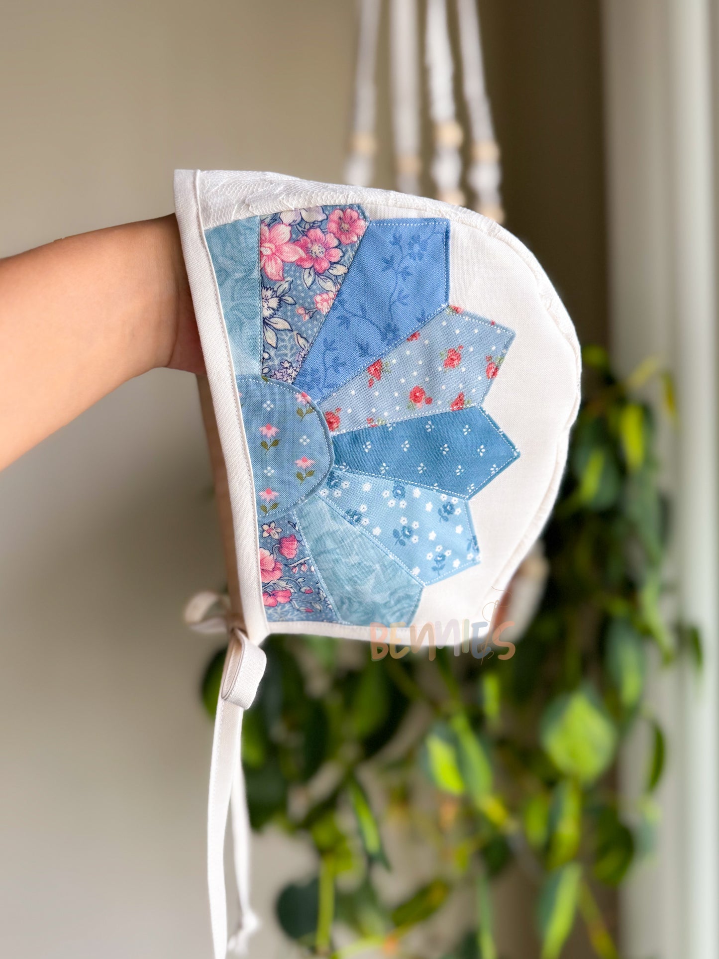 Blue Dresden Plate Bonnet - Large