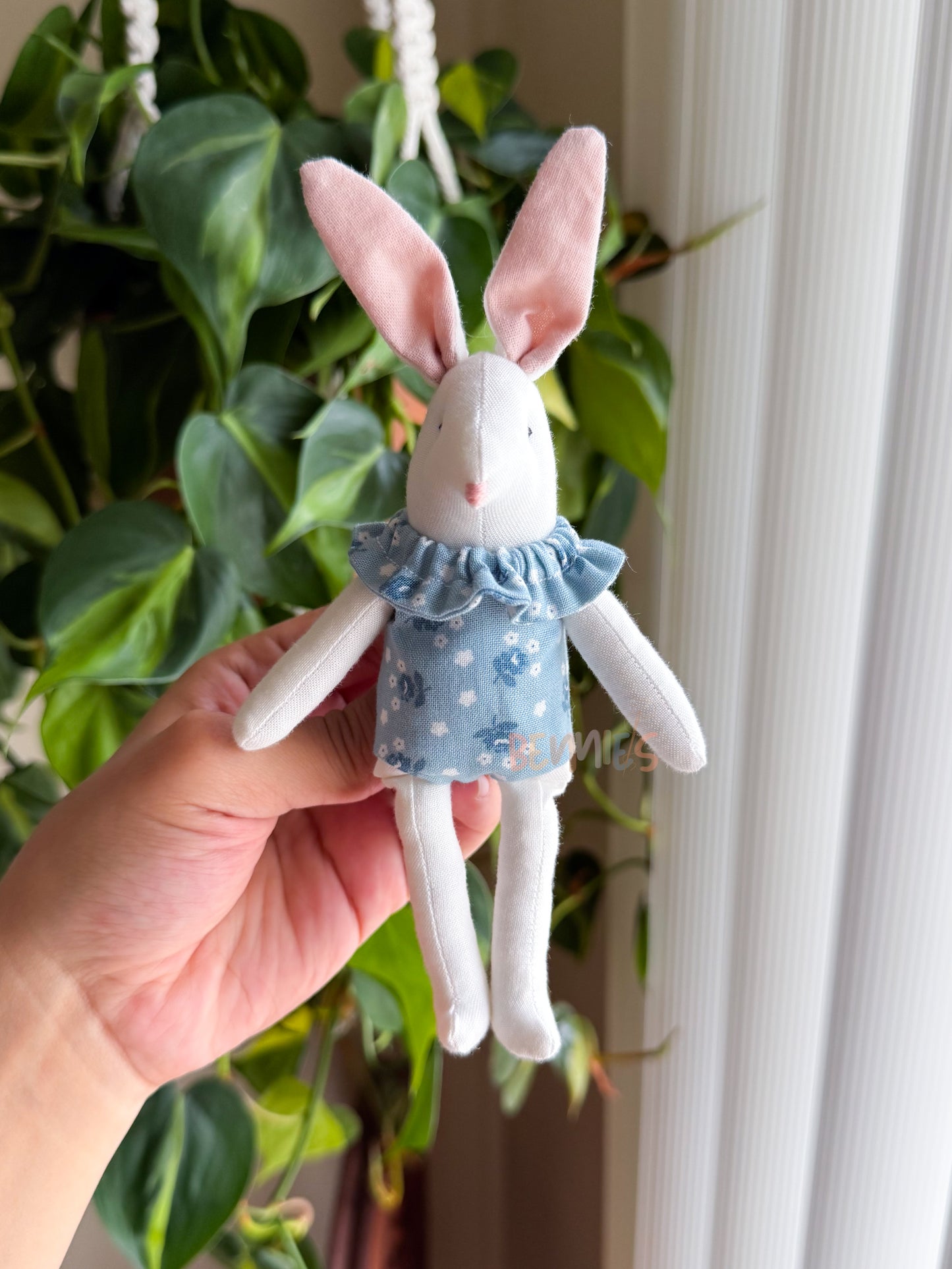 Iris - Bunny Pocket Pal