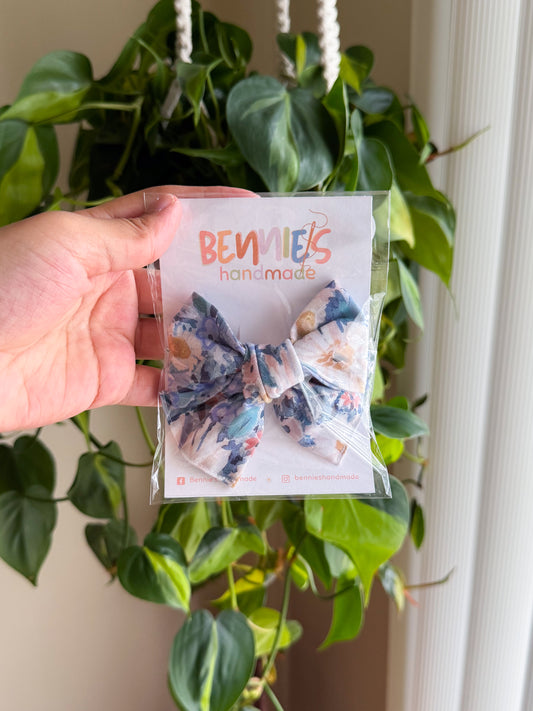 Watercolor Floral - 4" bow on clip